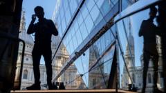 UK borrowing costs hit highest for 18 years as uncertainty over PM continues