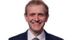 ASau yn cerdded allan o'r Senedd wedi ail araith ddadleuol gan AS Reform