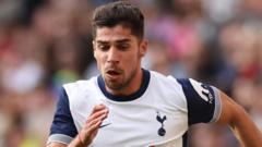 Spurs winger Solomon agrees Leeds loan move