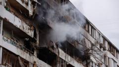 Russia and Ukraine trade deadly strikes as US and Moscow hold talks