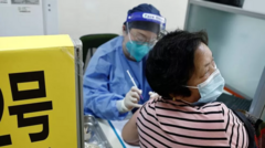Một trung tâm tiêm vaccine ở Trung Quốc