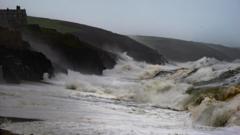 Heavy rain and gales set to hit UK as weather warnings issued