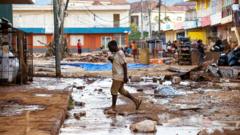 Hurricane death toll rises as Jamaica aid effort struggles