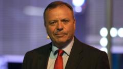 Sylw 'Welsh lad?' Arron Banks yn hiliol, yn ôl ymgeisydd Reform