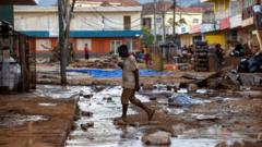 Hurricane death toll rises as Jamaica aid effort struggles