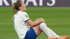 England midfielder Walsh has not suffered ACL injury