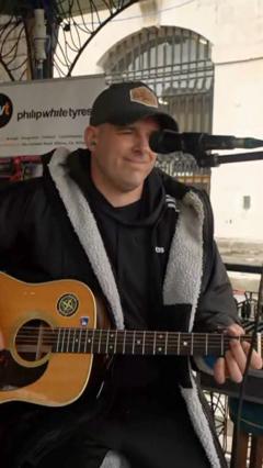Musician Sets 24-Hour Performance Record Despite Injury