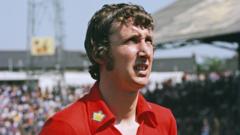 Former Wales full-back Thomas dies aged 78