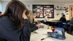 Act ‘now or never’ to hit 6,500 teachers target, report warns