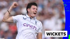 Potts takes two Sri Lanka wickets in same over