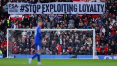 Premier League urged to back ticket price freeze