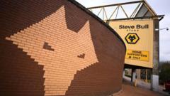 Wolves boss 'lack of support' claims criticised
