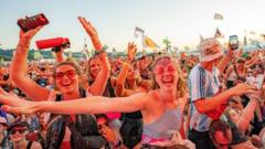 Final Glastonbury tickets sell out in 22 minutes