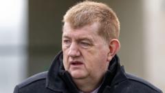 Trainer Hanlon returns following suspension