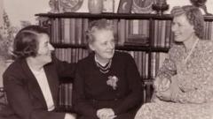 Gosod cerflun i'r ymgyrchydd 'cudd' Elizabeth Andrews