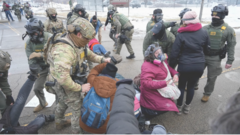 Waxa aynu ka ognahay iyo waxa aynaan ka ogayn ee ku saabsan toogashadii ICE ee Minneapolis