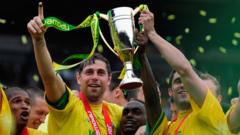 Ex-Norwich star lends support to non-league Dereham