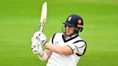 Yates stands tall as Bears battle back at Somerset