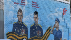 Une peinture murale représentant les soldats russes tombés au combat à Solnechnogorsk
