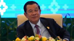 Cambodia's Prime Minister Hun Sen holds a news conference after the ASEAN summit in Phnom Penh, Cambodia, November 13, 2022. REUTERS/Cindy Liu
