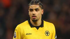 Sheff Utd sign Wolves full-back Hoever