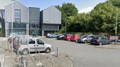 Gwobr Llyfr y Flwyddyn i ddychwelyd i Gaernarfon