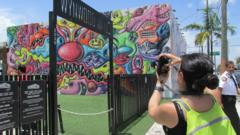 Miami tourist destination now a Zika hotspot - BBC News