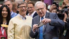 Buffett calls Bill Gates relationship with Epstein 'distasteful' - image 1