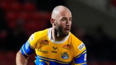 Leeds half-back Frawley announces retirement
