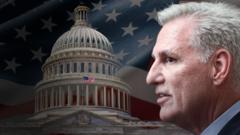 Вперше в історії. Палата представників американського конгресу усунула з посади спікера. За відставку Кевіна Маккарті проголосували восьмеро його однопартійців-республіканців.