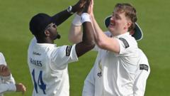 Sussex close in on victory against Somerset