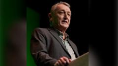 Y Blaid Werdd: Gwthio'r Llywodraeth nesaf i fod yn fwy 'beiddgar'