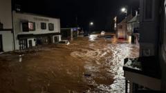 Datgan 'digwyddiad difrifol' yn Sir Fynwy yn dilyn Storm Claudia