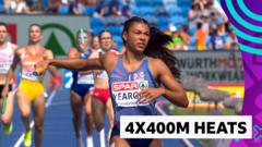 Great Britain cruise to 4x400m relay final