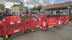 Lydney High Street closure: Residents and businesses concerned - BBC News