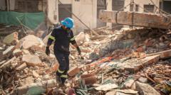 Horas críticas en Colombia para el rescate de sobrevivientes tras el potente terremoto que deja al menos 181 muertos y más de 2.500 heridos