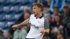 Osborn and Onyango join Stockport on loan 