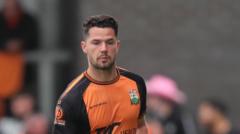 Tavares signs Barnet contract extension