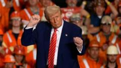 La gran apuesta económica de Trump que América Latina intentó aplicar el siglo pasado y fue "un sonoro fracaso"