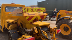 Why gritters are being deployed in hot weather