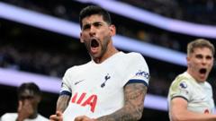 Spurs stage late comeback to beat Palace