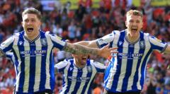 Owls pair Windass and Smith leave Hillsborough