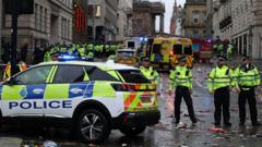İngiliz polisi, Liverpool'da aracını kalabalığa süren şüphelinin etnik kökenini neden hızla açıkladı?