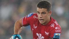 Ospreys sign Wales scrum-half Hardy from Scarlets