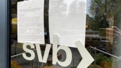 Portasuperbet revolutvidro fechada com logo do SVB