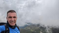 I am eating Christmas dinner alone on Yr Wyddfa