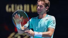 Ruud wins before 'fabric' chat and Nagal cashes in