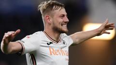 Defender Darling announces Swansea exit
