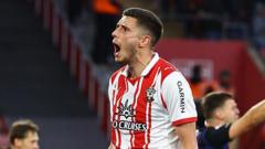 Swansea poised to sign Scotland striker Stewart