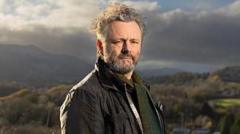 Galw am ymchwiliad cyhoeddus i honiadau o lygredd gwenwynig